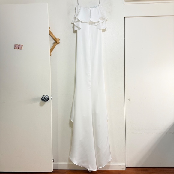 Lovers + Friends The Santa Barbara Off Shoulder Gown White Size 10 - Picture 6 of 12